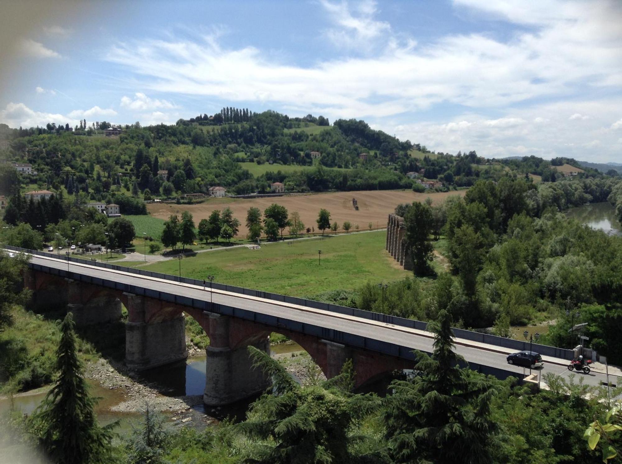 Appartamento Lella Con Meravigliosa Vista Vicino Alle Terme Acqui Terme Oda fotoğraf
